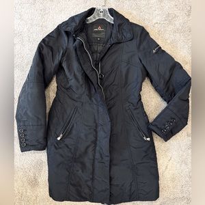 PEUTEREY Women Down Jacket in size EU 42 BLK